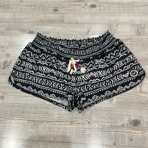 Roxy Board shorts. Black/white Size Large